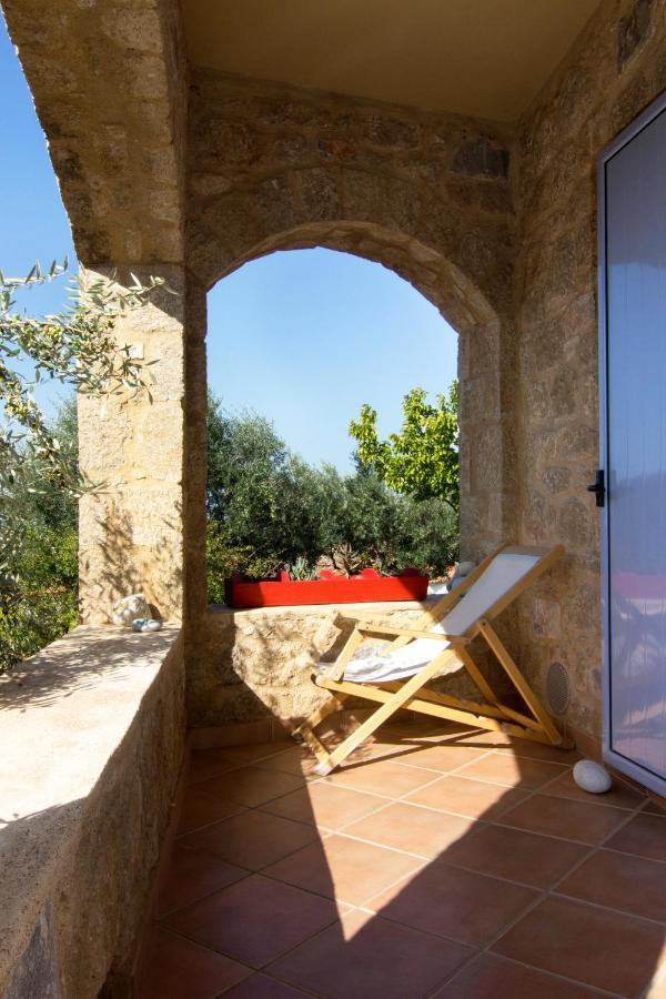 Orfea's Place Riglia Exterior foto